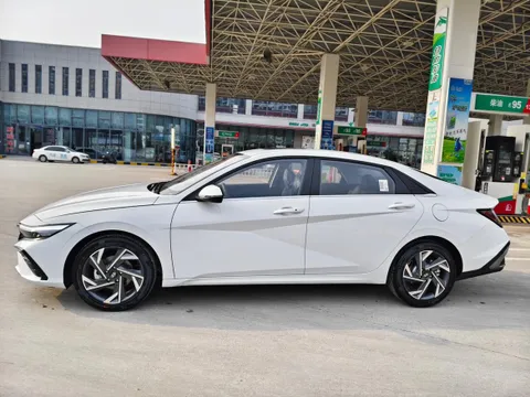 Hyundai Elantra (Avante)