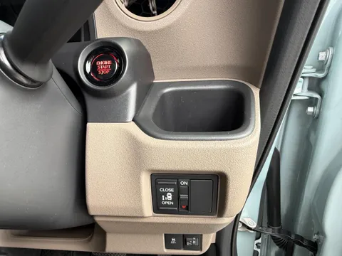 Honda N-BOX Joy