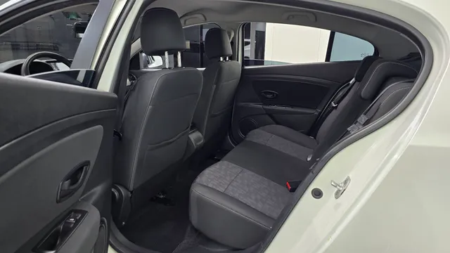 Renault SM3