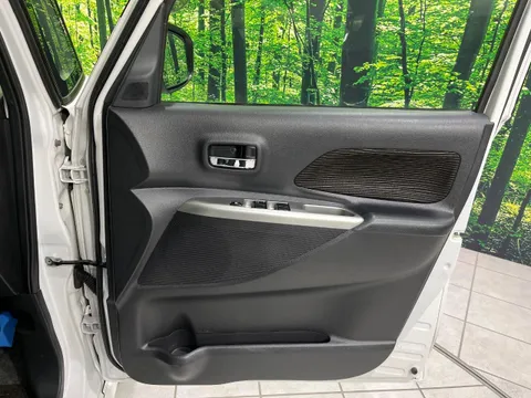 Mitsubishi eK Space Custom