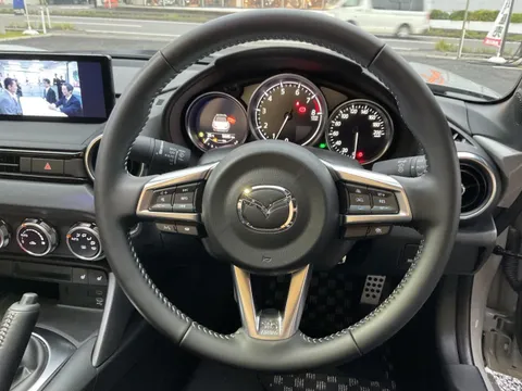 Mazda MX-5 (Roadster)