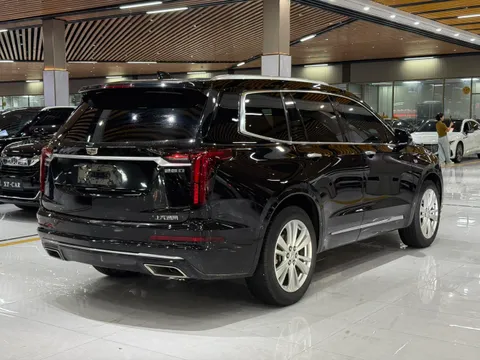 Cadillac XT6