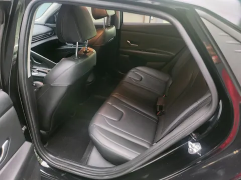 Hyundai Elantra (Avante)