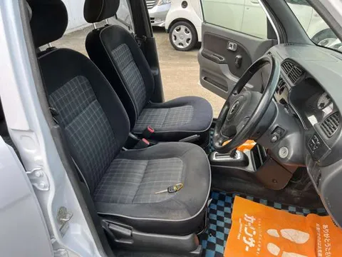 Daihatsu Mira Gino