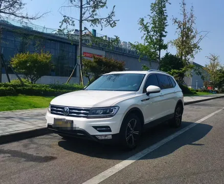 Volkswagen Tiguan L