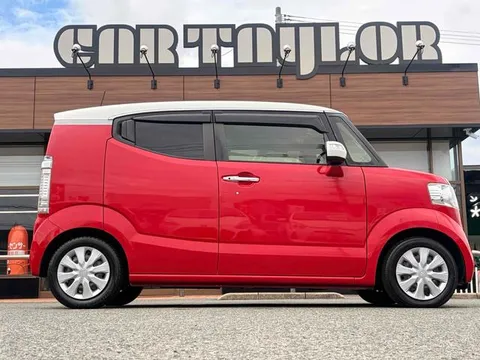 Honda N-BOX Slash