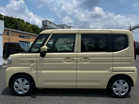 Suzuki Spacia