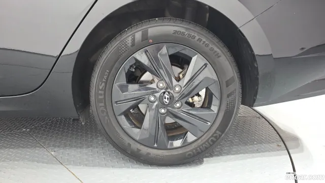 Hyundai Elantra (Avante)
