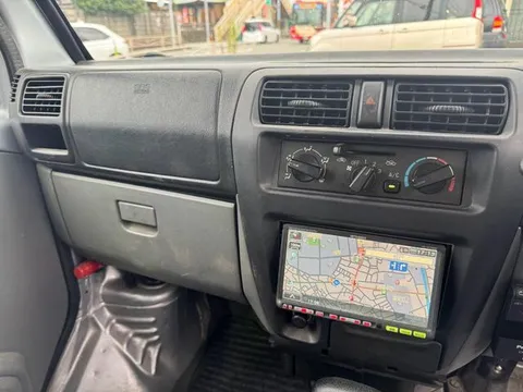 Nissan Clipper Van