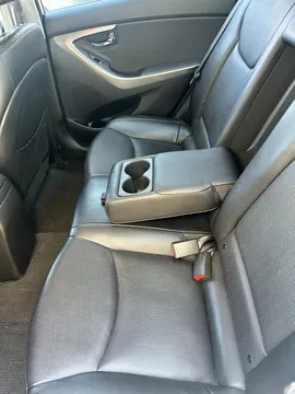Hyundai Elantra (Avante)