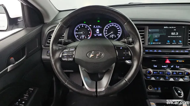 Hyundai Elantra (Avante)