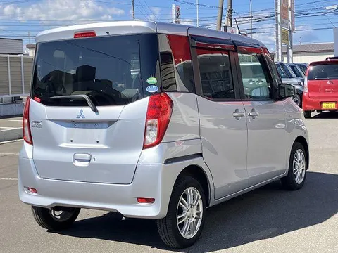 Mitsubishi eK Space