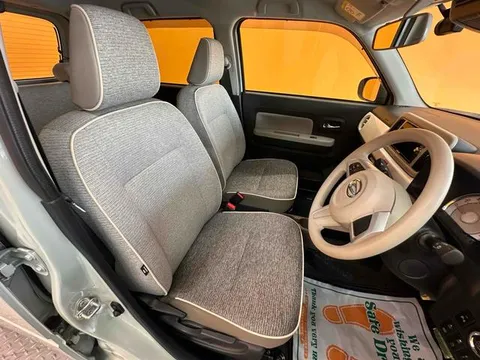 Daihatsu Mira Tocot