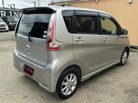 Mitsubishi eK Custom