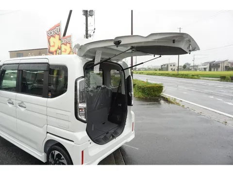Suzuki Spacia Custom