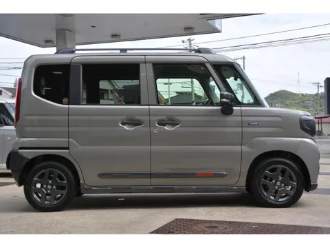 Suzuki Spacia