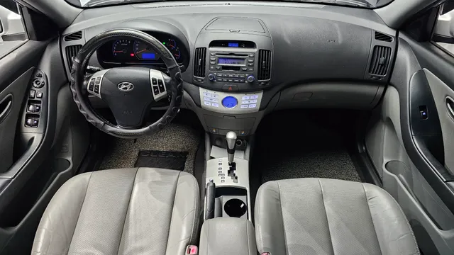 Hyundai Elantra (Avante)