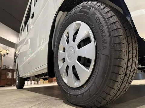 Nissan Clipper Van