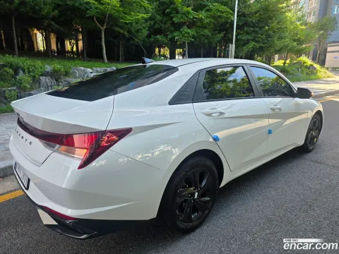 Hyundai Elantra (Avante)