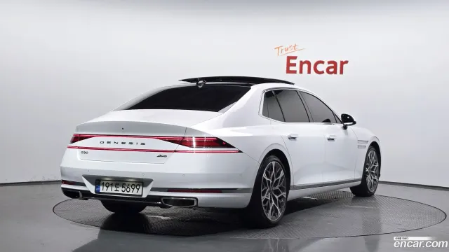 Genesis G90