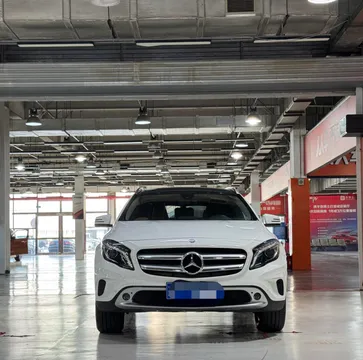 Mercedes-Benz Mercedes-Benz GLA