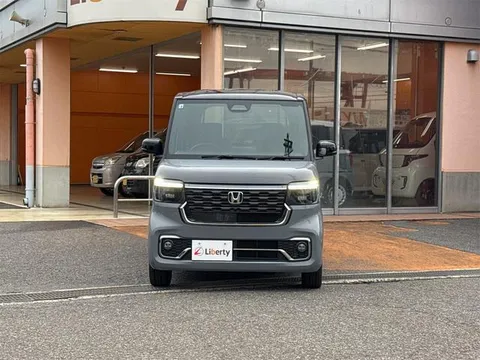 Honda N-BOX Custom