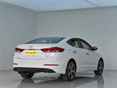 Hyundai Elantra (Avante)