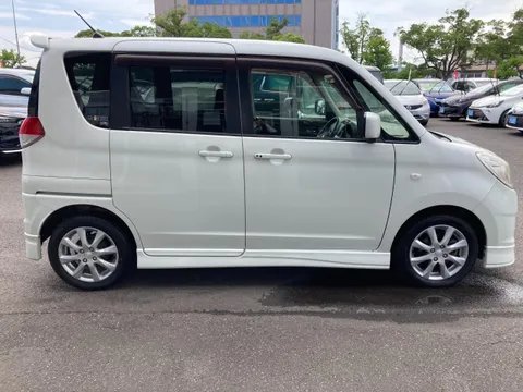 Mitsubishi Delica D:2