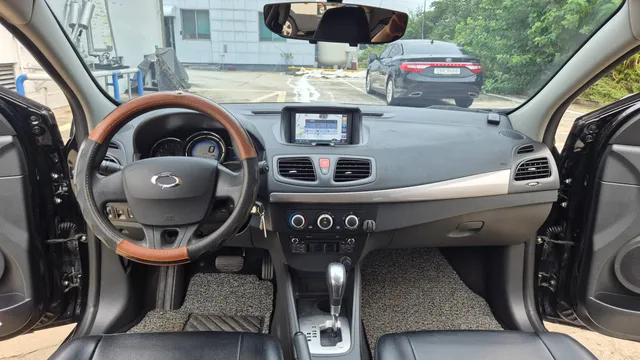 Renault SM3