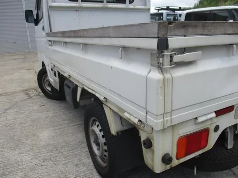 Mazda Scrum Truck
