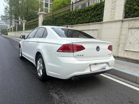 Volkswagen Lamando