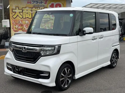 Honda N-BOX Custom