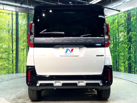 Mitsubishi Delica Mini