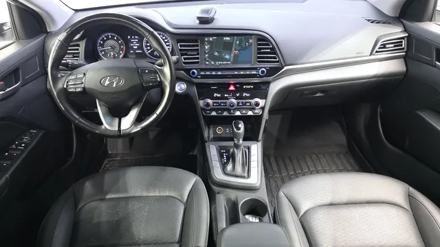 Hyundai Elantra (Avante)