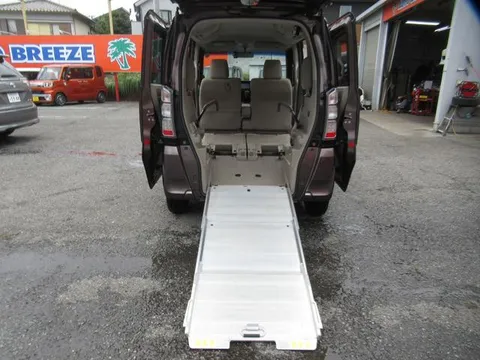 Honda N-BOX Plus