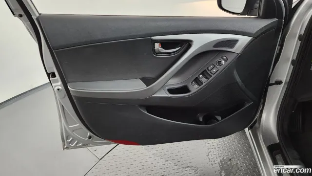 Hyundai Elantra (Avante)