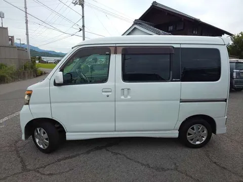 Daihatsu Atrai Wagon