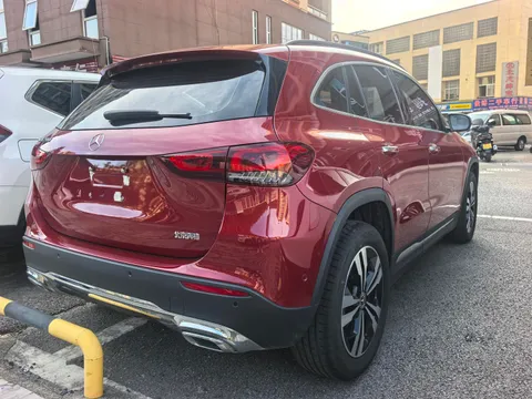 Mercedes-Benz Mercedes-Benz GLA