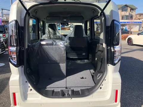 Suzuki Spacia Custom