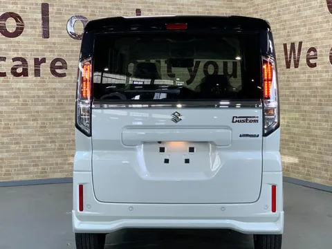 Suzuki Spacia Custom