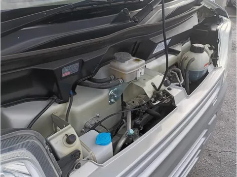 Nissan Clipper Van