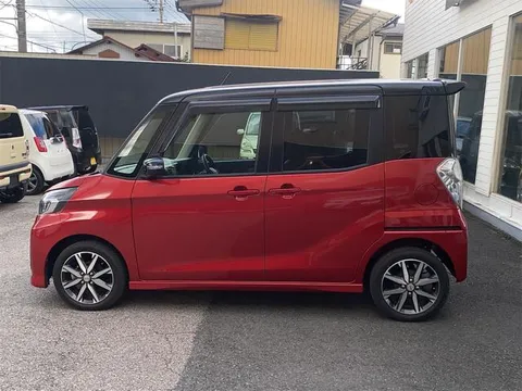 Nissan Dayz Roox