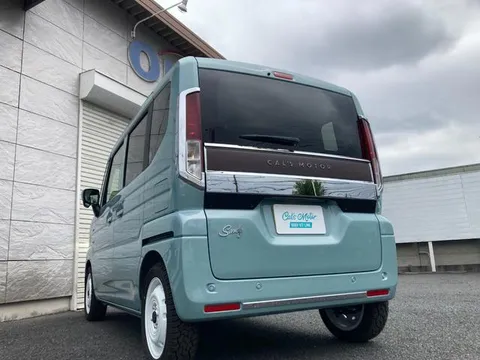 Suzuki Spacia