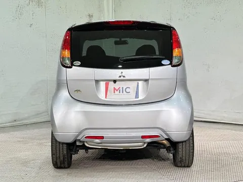 Mitsubishi I