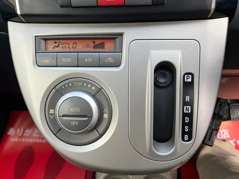 Daihatsu Mira Custom