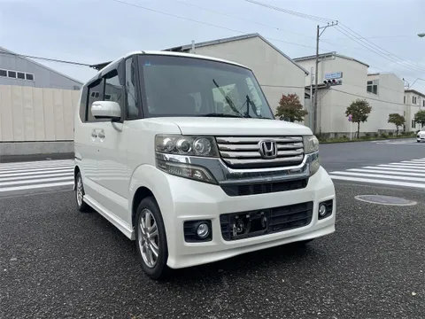 Honda N-BOX Custom