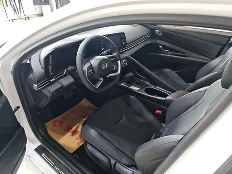 Hyundai Elantra (Avante)
