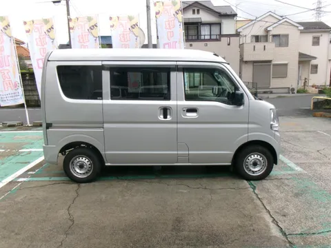Nissan Clipper