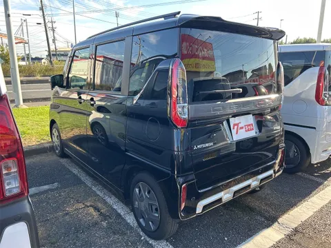 Mitsubishi Delica Mini
