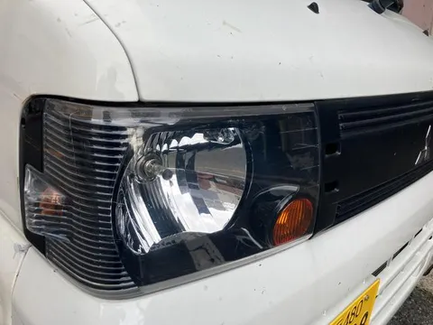 Mitsubishi Minicab Truck